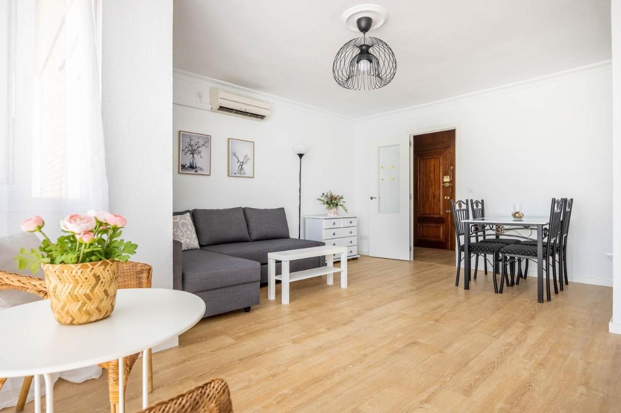 Apartamento Isbilya Sevilla Exterior foto
